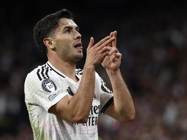 马卡：迪亚斯拒听其他球队报价 与皇马续约在即